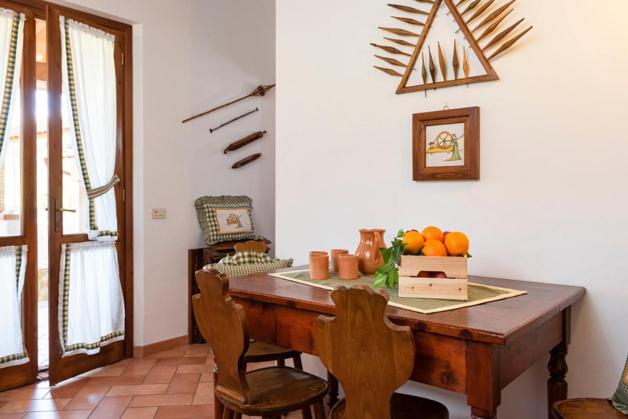 קסטליונה דלה פסקאיה Agriturismo La Rombaia מראה חיצוני תמונה